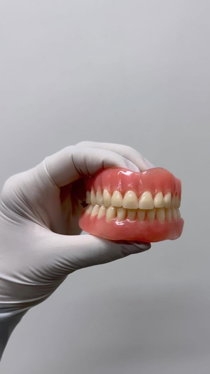 Dra. Andressa Harmatiuk, cirurgiã-dentista